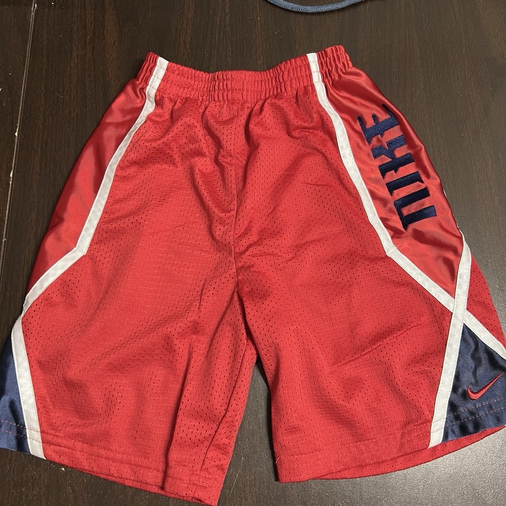 Vintage Nike Boys Size 6 Red Mesh Basketball Shorts Swoosh Y2K - Picture 1 of 6